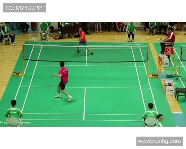 重庆羽毛球队在全国锦标赛积分榜上以71分稳居第一名展现强劲实力